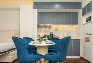 2 Apartments - One Perfect Group Stay - 8