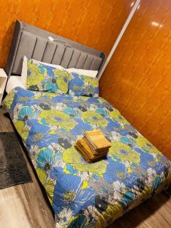 Ensuite Container Stay for 2 - Auckland - 1