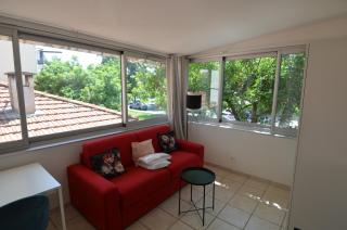 STUDIO CASSIN - next to tramway line 2 near airport - Nizza - 4