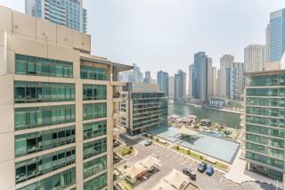 2BR with Marina Canal Views, Walking Distance to Marina Mall, Metro Station & JBR Beach, Al Majara 1, Dubai Marina by Deluxe Holiday Homes - 9