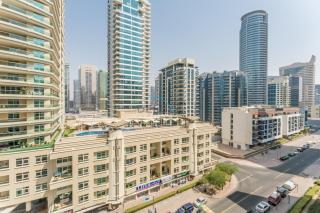 2BR with Marina Canal Views, Walking Distance to Marina Mall, Metro Station & JBR Beach, Al Majara 1, Dubai Marina by Deluxe Holiday Homes - 2