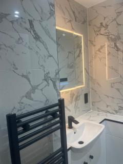 Beautiful 1-Bed in Kensington includes furniture - Londra - 2