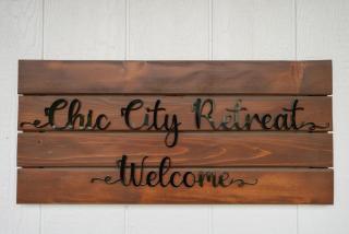 Chic City Retreat 93J For 2 - Columbus - 8
