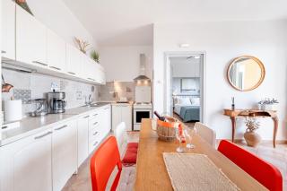 Mountain Retreat Apt with Sea View - - 2