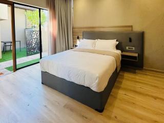 The Symbol - Fourways - 7
