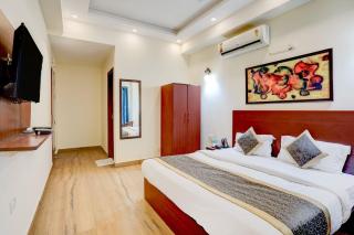 The Noida Grand Suites A UNIT OF S J ENTERPRISES - Noida - 2