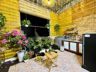 Vietnam Travelers Home 1 with Cozy Private Balcony - Hanoi - 4
