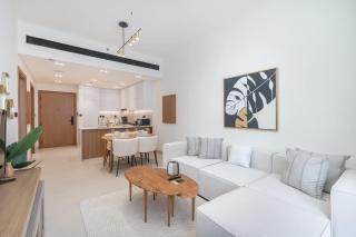 StayShort - Modern JVC Apartment Sleeps 3 with City Views - 1