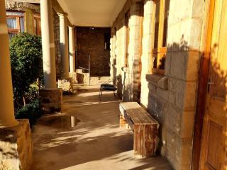 Lindley Hotel - - 6