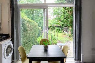 AMETHYST Delightful Suite In Moseley Mews, Birmingham By StayStaycations - Birmingham - 3