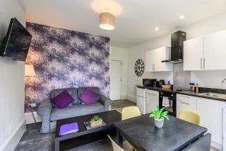 AMETHYST Delightful Suite In Moseley Mews, Birmingham By StayStaycations - Birmingham - 5