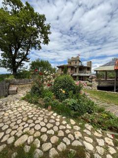 Etno Rekreacia Tabatadze, With Outdoor pool - 0
