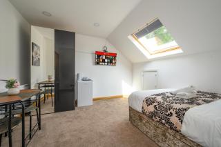 -RA7B- For your relaxed and Cosy stay with Free WiFi - Batley - 0