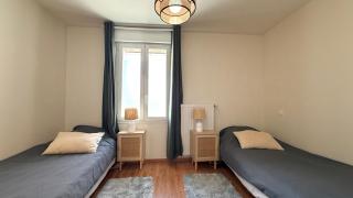 Parking et extérieur à 50m de la Saône - Montmerle Sur Saône - 2