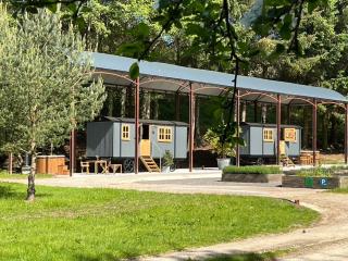Cockerdale Lodges - - 1