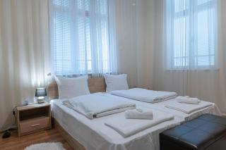 Apo Apartment - Top Center - 2