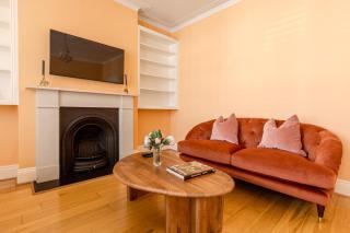 New! Cosy 2BR Victorian Flat, Zone 2, Mins to Tube - Londra - 9