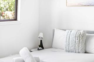 Classic Double Room in Peakhurst - Centrally Located - Shared Bathroom - Peakhurst - 8