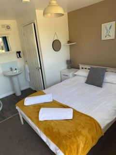 Cabin 3 - Bradwell on Sea - 4