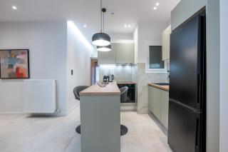 Stylish 2BR flat near hospital & Panormou metro - Athen - 1