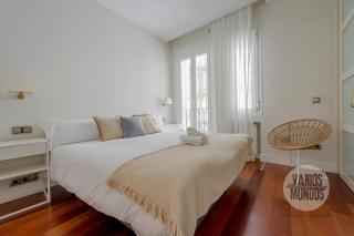 Vistas exclusivas para 10 en Duque de Osuna 8 - Madrid - 1