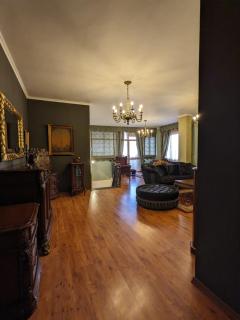 Classic Villa-spacious city center free parking - Tirana - 5
