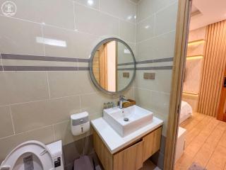 KING Hotel - 2