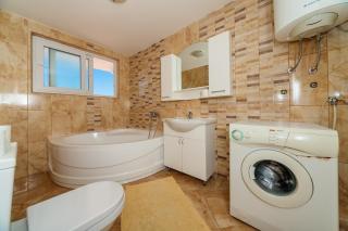 Apartmani V I S - Šušanj - 5