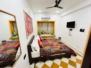 Thar Tribe Hostel Jaisalmer - Jaisalmer - 9
