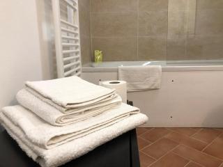 Saint Roch - camera privata con bagno - vista su giardino - colazione - 1