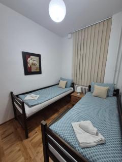BUDGET - Authentic Belgrade Centre - Apartment #5, 4 Bedrooms, 1 full Bathroom, 1 Toilet - 4