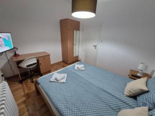 BUDGET - Authentic Belgrade Centre - Apartment #5, 4 Bedrooms, 1 full Bathroom, 1 Toilet - 5