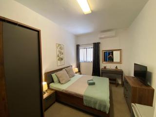 Sea Breeze Retreat - Comfort Apartments in the Heart of Sliema - Sliema - 3