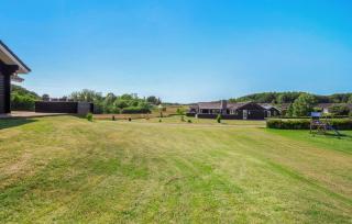 Four-Bedroom Holiday Home In Rudkobing - 2