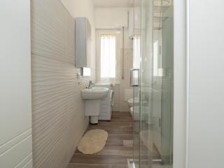I-Host Apartment - Gressoney 6 - Milan - 8