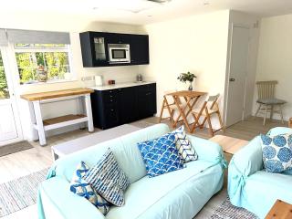 Modern Open Plan Annexe Sleeping 2 I Near Local Beaches & Chichester with FREE Parking - Donnington - 7