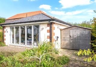 Modern Open Plan Annexe Sleeping 2 I Near Local Beaches & Chichester with FREE Parking - Donnington - 2