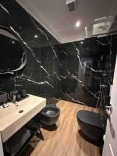 Flored Hotel - Radomirë - 1