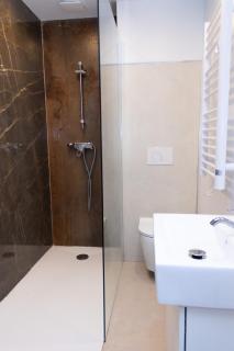 Spacieux appartement 3 pièces 3 SDE, proche mer - Nice - 7