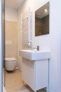 Spacieux appartement 3 pièces 3 SDE, proche mer - Nice - 6