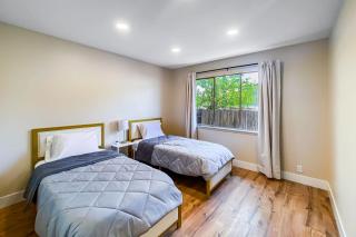 Pet & Family-Friendly 4BR Grill & Chill - Sacramento - 7