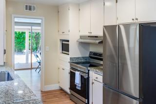 Pet & Family-Friendly 4BR Grill & Chill - Sacramento - 5