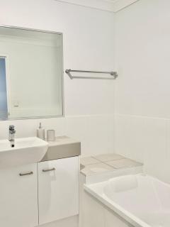Redcliffe Beachside Escape - Redcliffe - 9