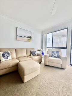 Redcliffe Beachside Escape - 1