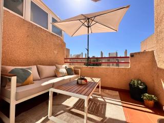 Family on the Sea - 7