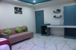 Hotel Metro City - Gandhinagar - 1