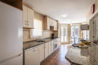 Los Cisnes by Ĥ - 2