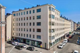 Modern 2BR downtown, private sauna, workspace - Helsinki - 9