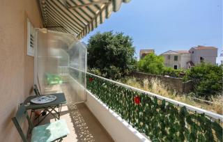 Nice Apartment In Podgora With Wifi - - 0