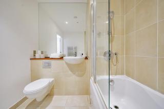 Spacious 3 Bed in Stratford, London with Free Parking & Wi-Fi - Londra - 6